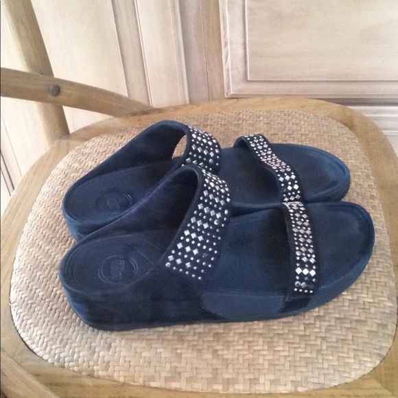 navy blue fitflop sandals
